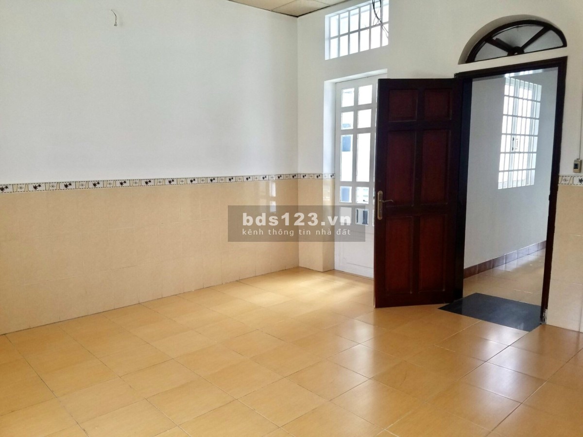 Ngay chân cầu vượt An Sương, QL 22, Hóc Môn, 102M2 – 2 Tầng – Giá 3.85 tỷ - MS 035
