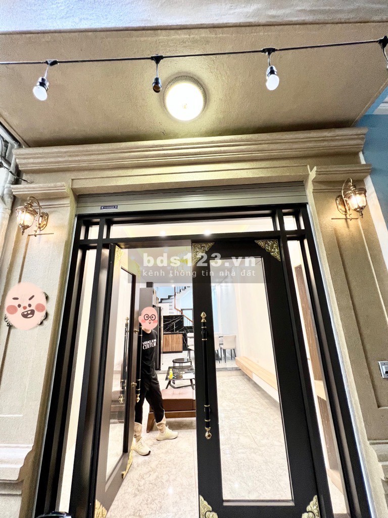 Bán nhà đẹp phố Minh Khai, nhà mới xây, diện tích 43m