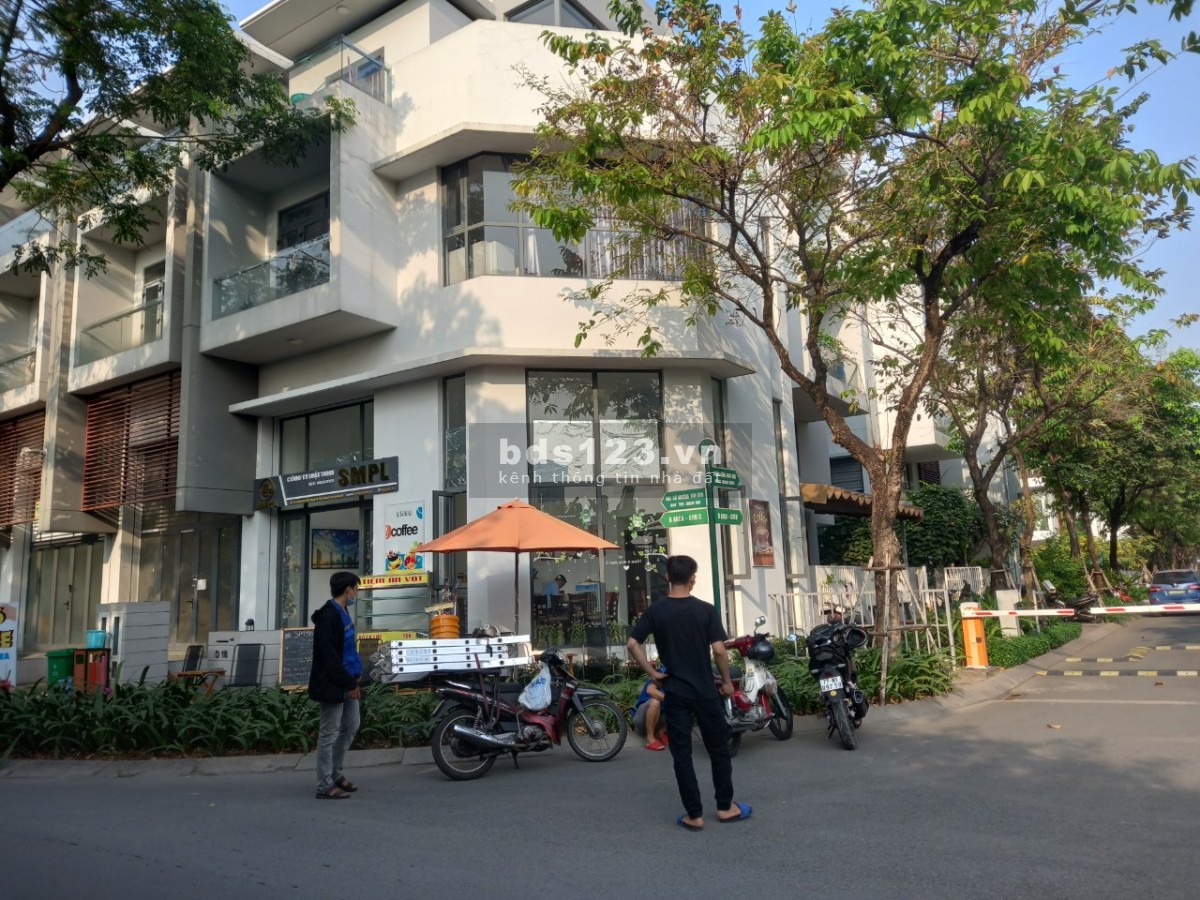 Cho thuê nguyên căn shophouse đường 20m (Quận 2) DT5x20m 4lầu giá chỉ 15tr/tháng LH 09013222286