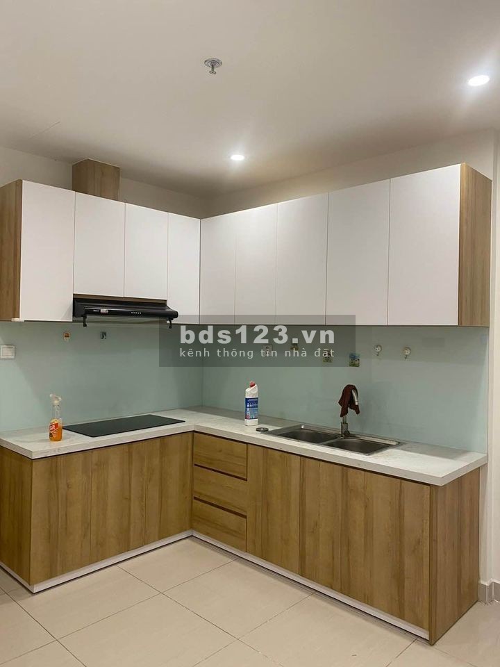 Cho thuê căn hộ Vinhomes Quận 9 loại 2PN 59m2 bếp rèm chỉ 6,5 triệu/ tháng
