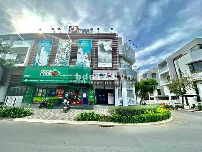 Cho thuê nguyên căn shophouse đường 20m (Quận 2) DT5x20m 4lầu giá chỉ 15tr/tháng LH 09013222286
