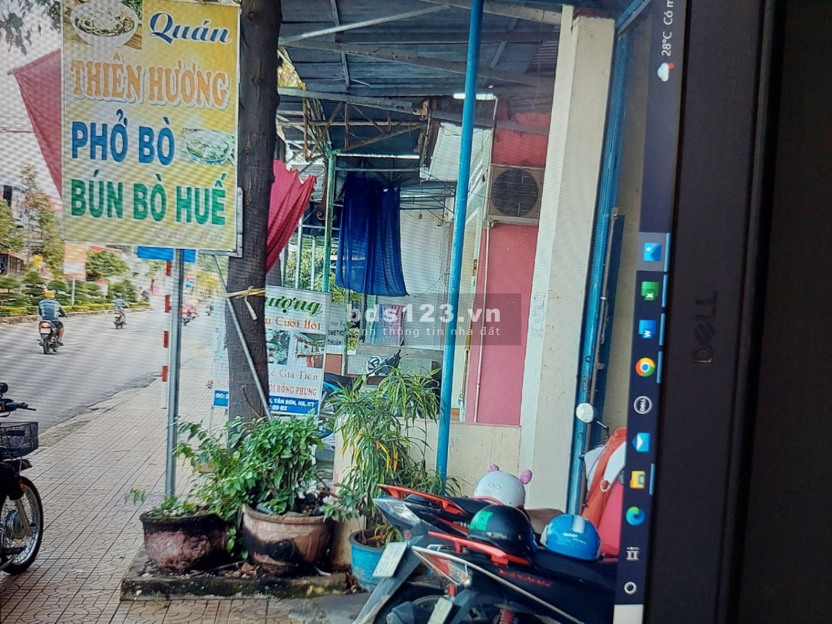 Bán nhà 2 mặt tiền nguyên căn tại trung tâm sầm uất thị trấn Tân Sơn, Ninh Sơn, Ninh thuận.