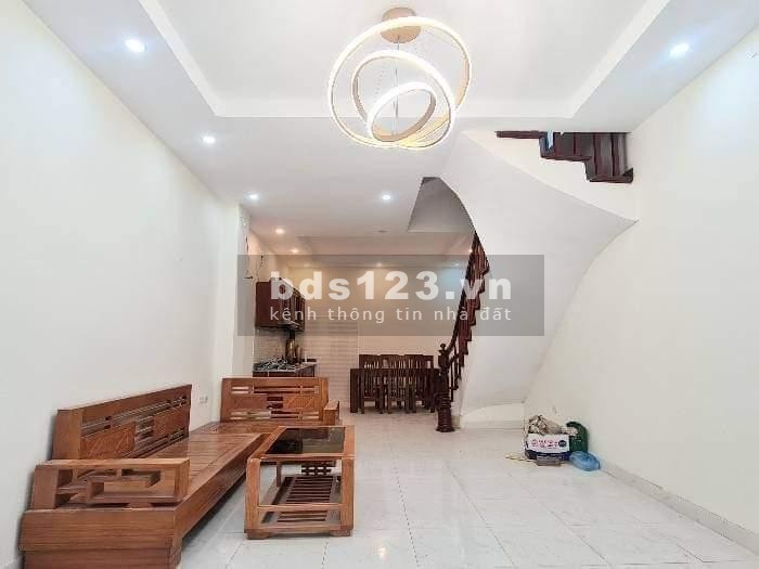 Trung tâm Đống Đa, căn góc, cách ô tô đỗ 10M, xây mới 4 tầng, 40M chuẩn