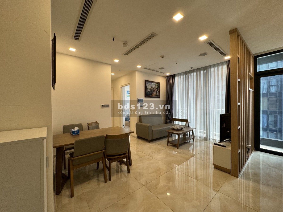 Cần cho thuê căn hộ 2PN 2WC cao tầng, giá ưu đãi