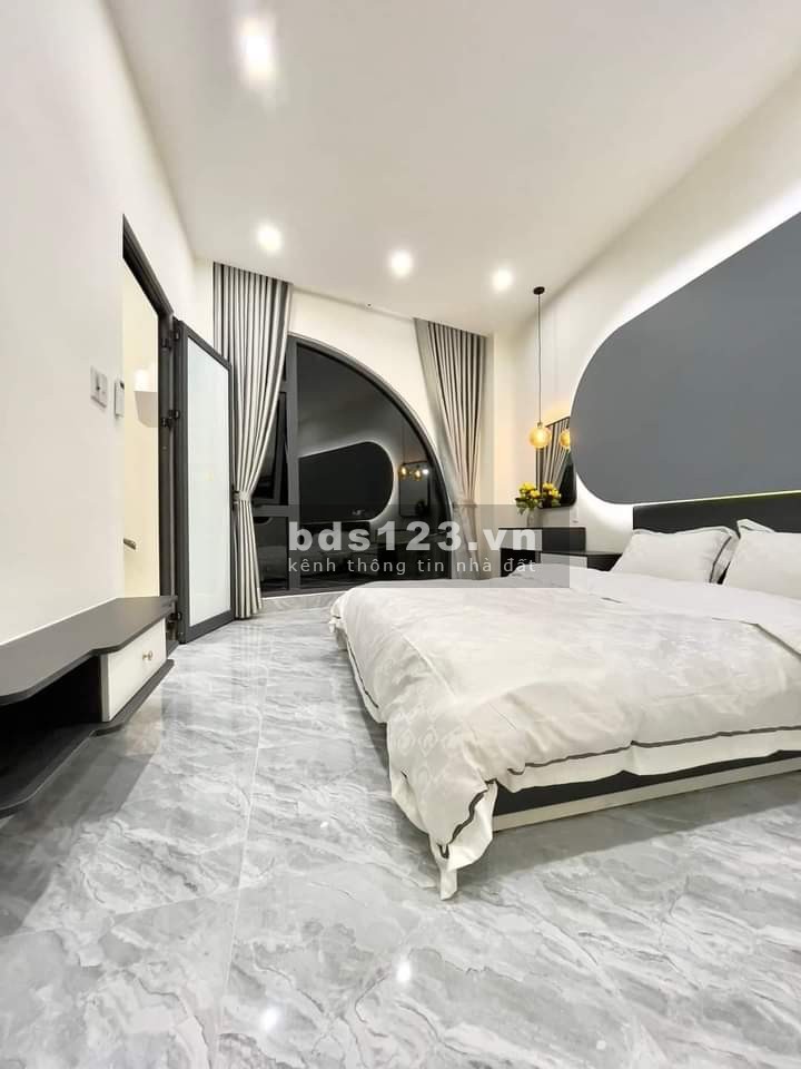 Thanh Sơn - Mặt tiền - 5.4 tỷ - Nhà mới toanh
