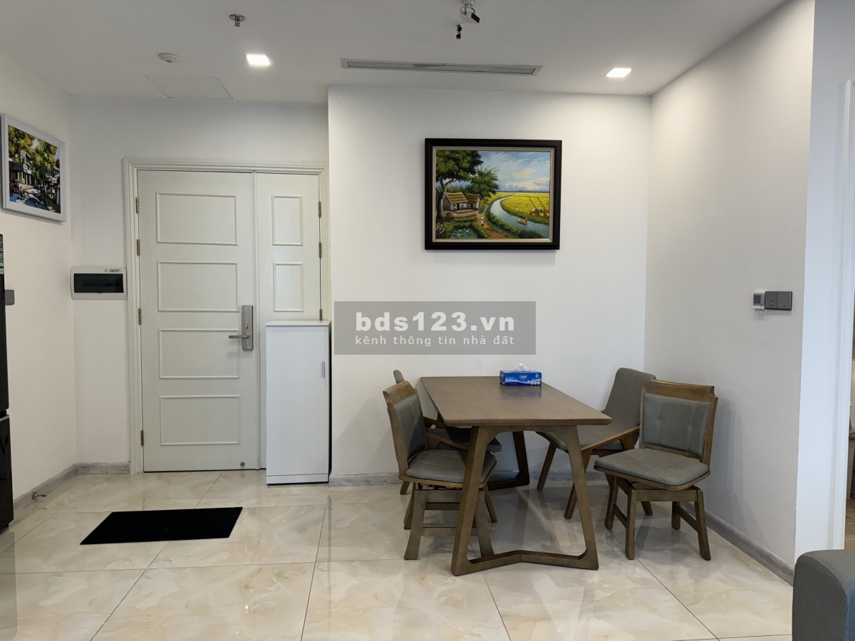Cần cho thuê căn hộ 2PN 2WC cao tầng, giá ưu đãi