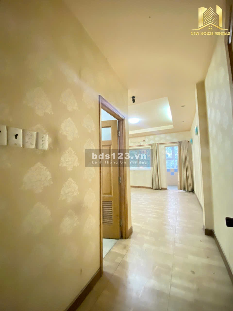 Tòa nhà mặt tiền Tân Bình chỉ 55 triệu 7 tầng. Gồm 11 phòng, thang máy, thang bộ