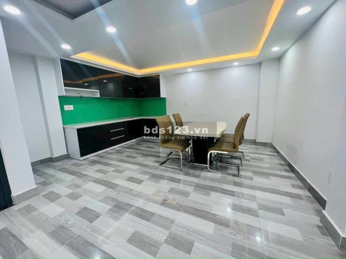 Căn này giá tốt nhất đường Võ Văn Ngân - Vincom Thủ Đức- 3 Tầng - Sân đậu 2 ôtô -DT 126m2 - Chỉ 7 ty