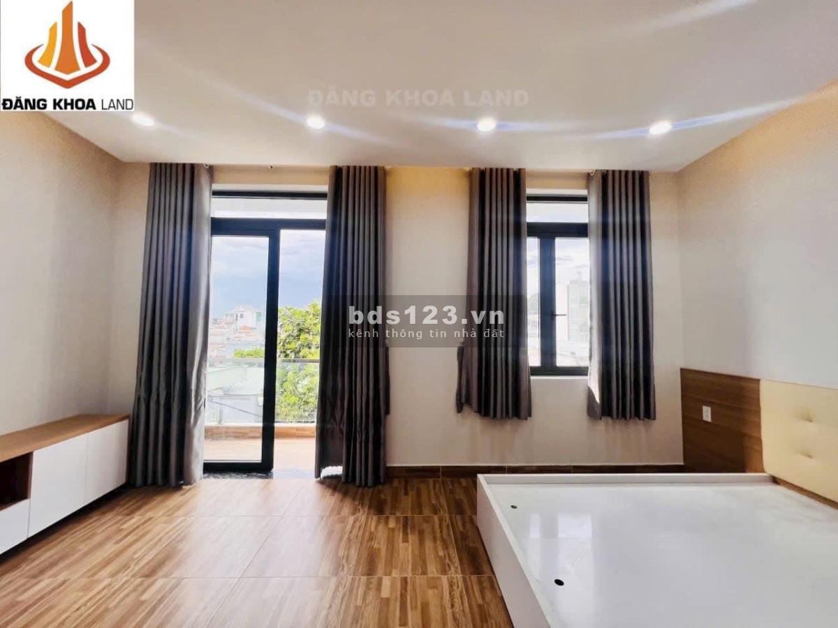 Căn này giá tốt nhất đường Võ Văn Ngân - Vincom Thủ Đức- 3 Tầng - Sân đậu 2 ôtô -DT 126m2 - Chỉ 7 ty