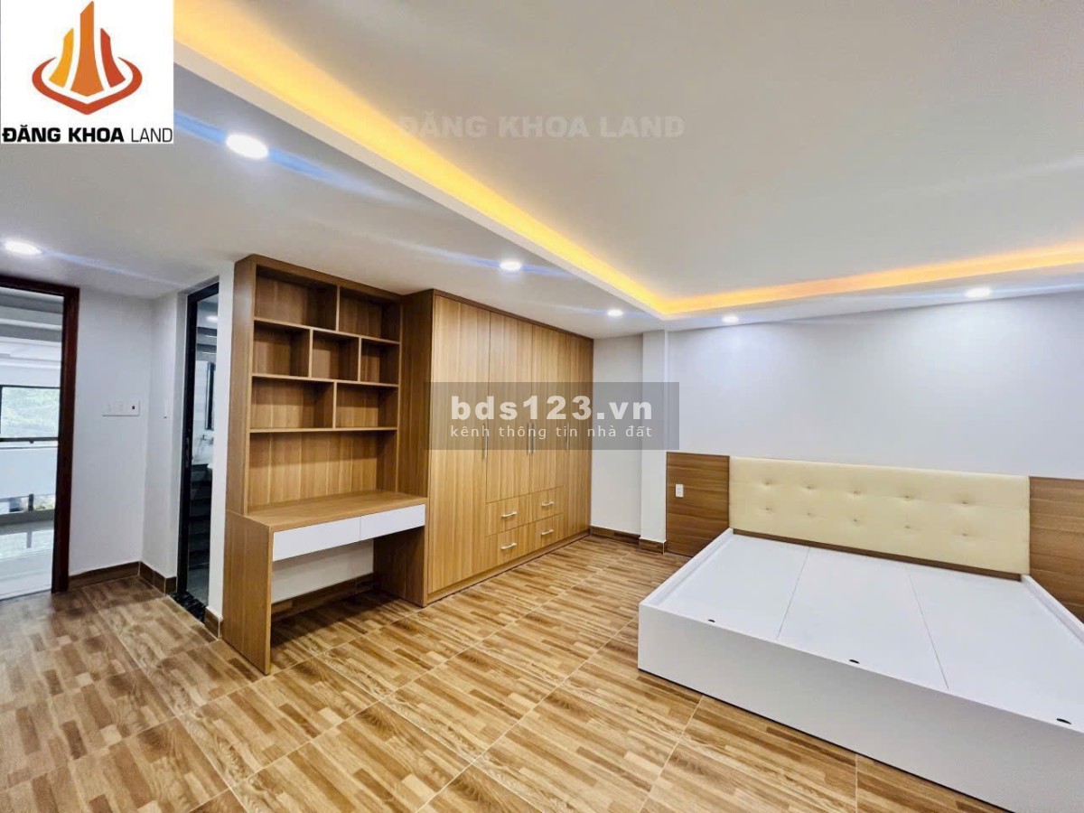 Căn này giá tốt nhất đường Võ Văn Ngân - Vincom Thủ Đức- 3 Tầng - Sân đậu 2 ôtô -DT 126m2 - Chỉ 7 ty