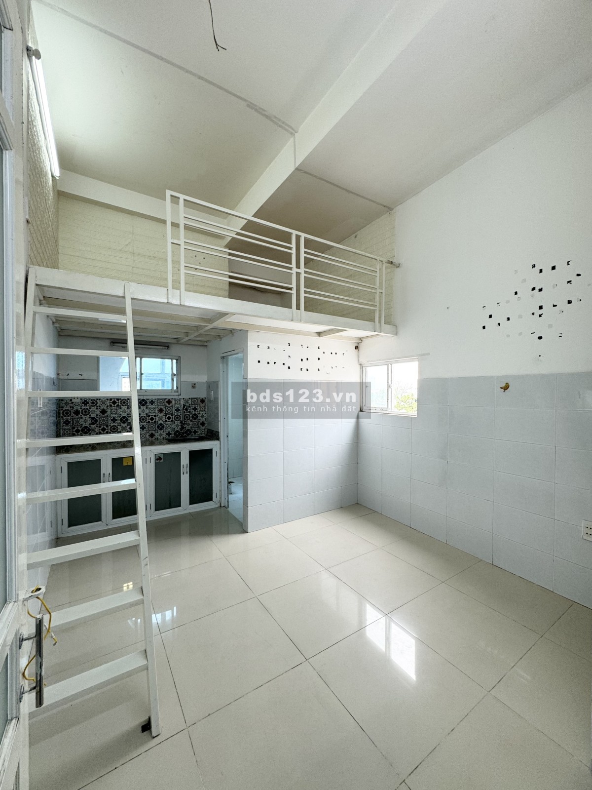 Cho thuê phòng trọ cao cấp Gác Lửng - Lý Phục Man Q7 ánh sáng tự nhiên, đầy đủ tiện nghi