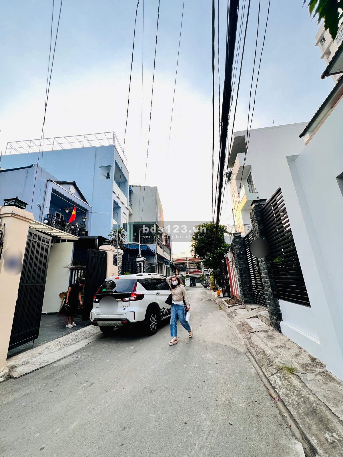 Hàng Hiếm ngay lúc này. Nhà siêu siêu đẹp 1T2L - Trường Thọ gần Xa Lộ Hà Nội- Dân trí cao - 6 Tỷ TL