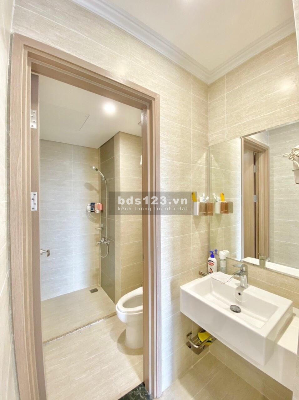 Rẻ nhất thị trường căn 1N+1 chỉ 1.380 TR ( Full đồ ) view check đại học Vinuni tại VHOP 0974878790