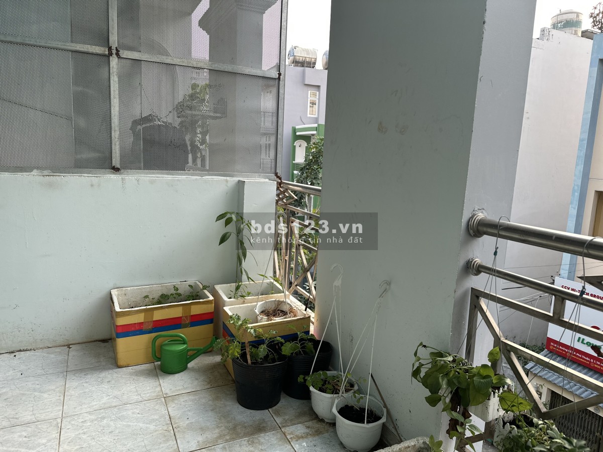 Cho thuê phòng trọ chính chủ ban công siêu rộng thoáng mát có thể ở từ 2 đến 3 người tại quận 7