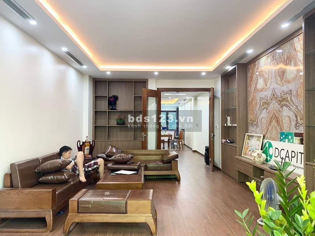 Nhà đẹp đón tết Phố Tứ Liên, Tây Hồ 45 m2 x 6 tầng - mặt ngõ thông, 8 tỷ