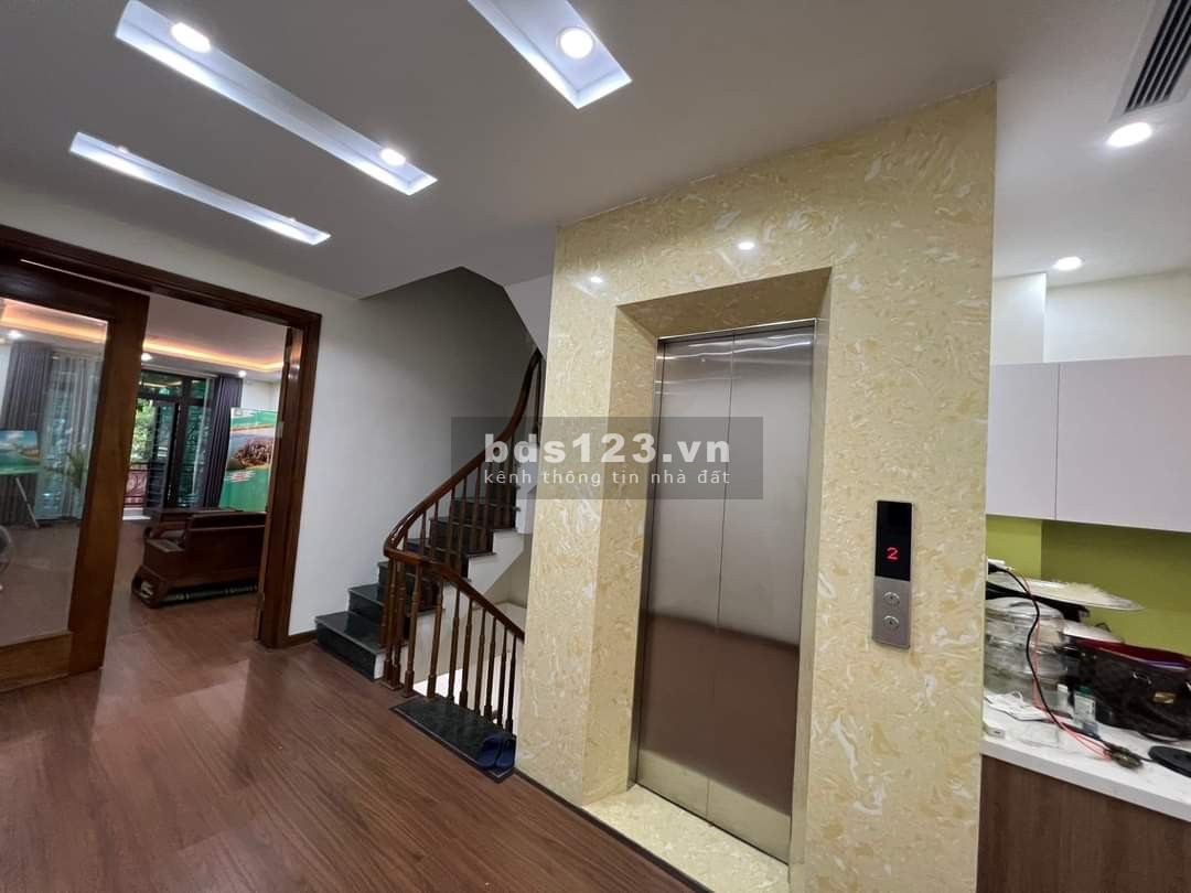 Nhà đẹp đón tết Phố Tứ Liên, Tây Hồ 45 m2 x 6 tầng - mặt ngõ thông, 8 tỷ