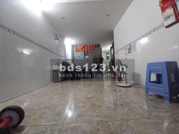 Bán nhà mặt tiền 4 tầng 114m2 (4.5/3.3x30m) đường Trần Xuân Soạn, Tân Kiểng giá 18 tỷ thương lượng