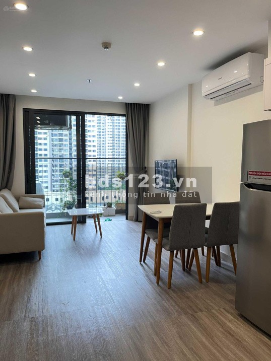Chính chủ cần bán gấp căn 1 ngủ+1, full nội thất, 2,1 tỷ (bao phí ) toà S2.05 Vinhomes smart city.
