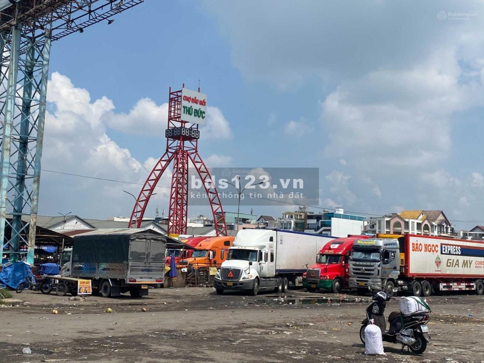 Chính chủ cần bán mảnh đất 129m2 (6x21.5m) sát quốc lộ 13, dân cư đông, gần chợ, trường học
