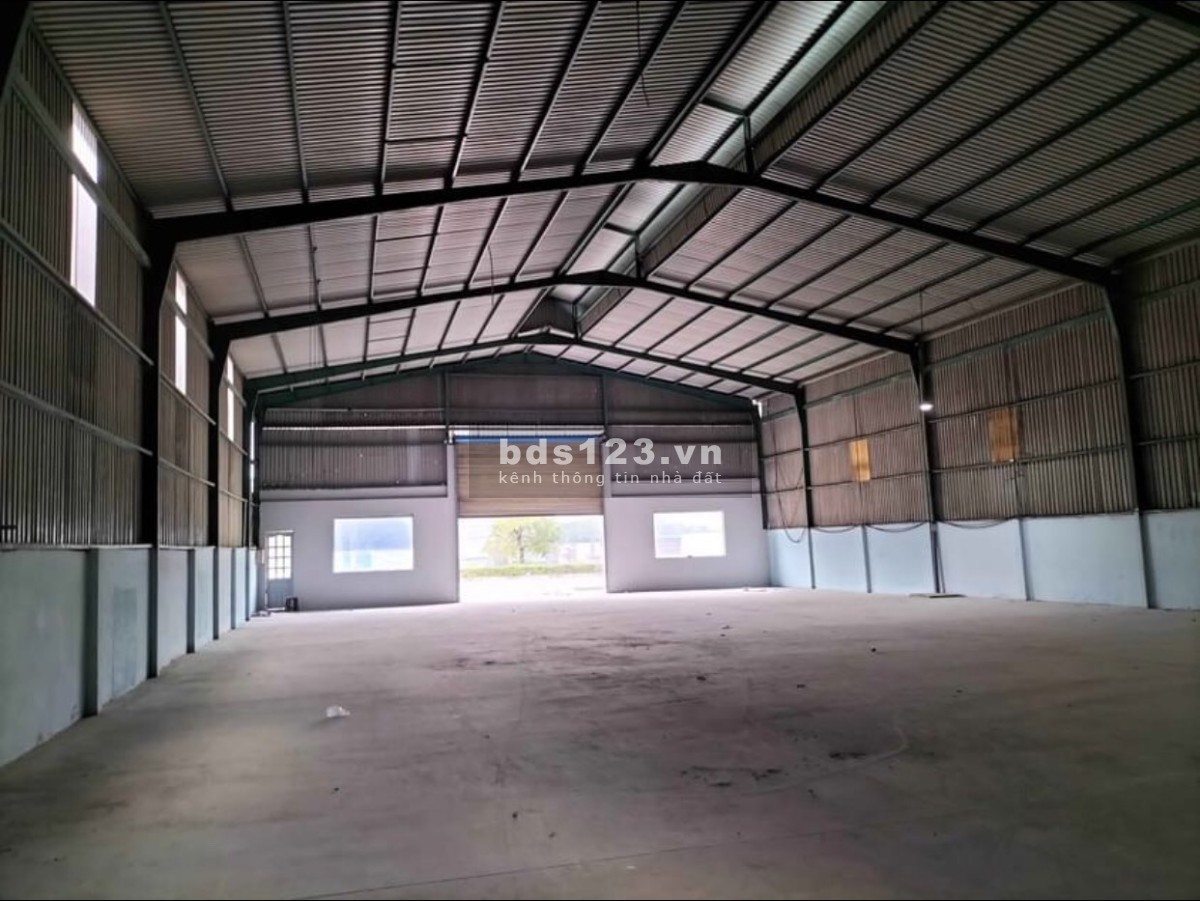 Cho thuê nhà xưởng 1600m2 tại P.Thạnh Lộc Quận 12