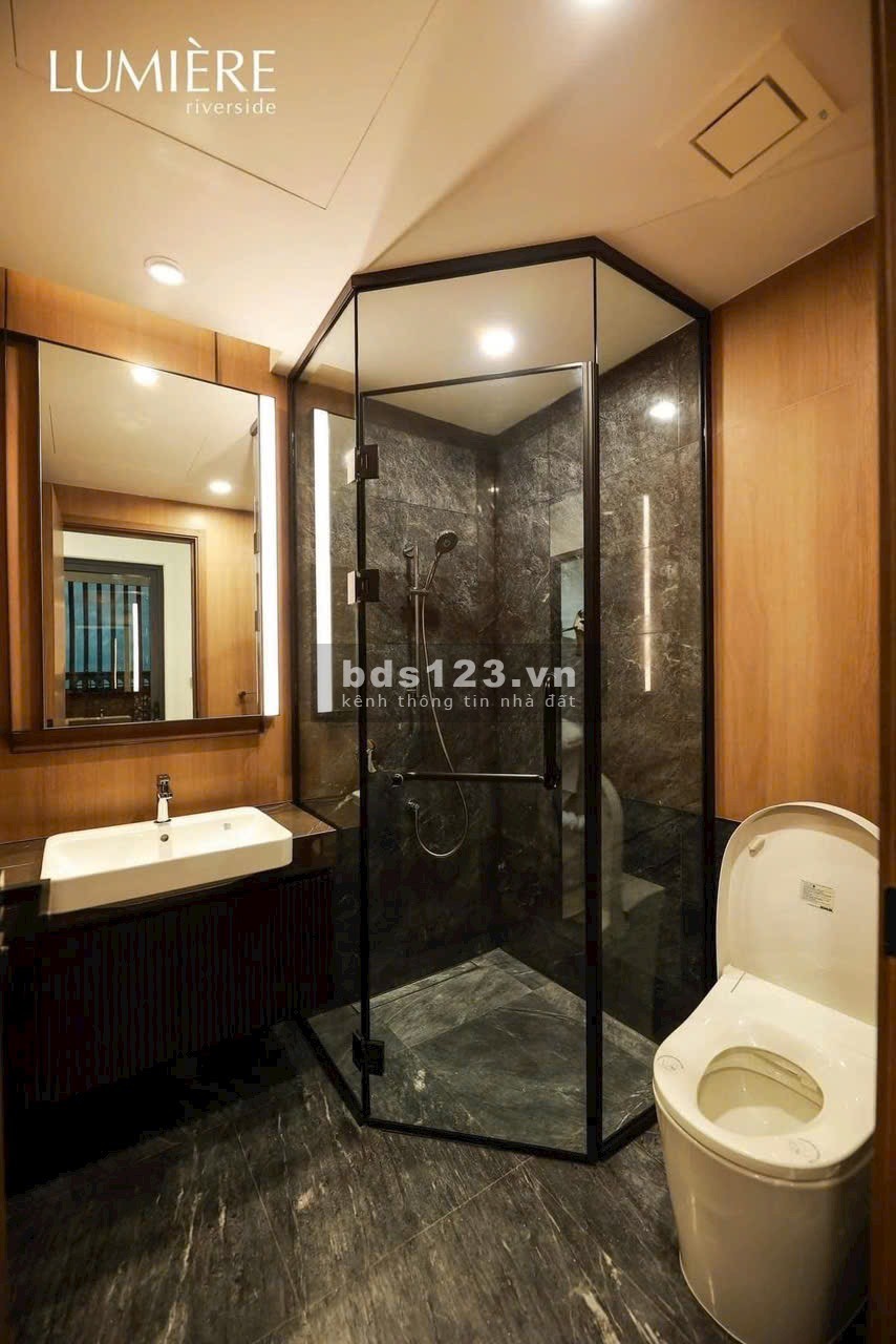 Cho thuê căn hộ 3 phòng ngủ view sông Lumiere Riverside. 0775505038
