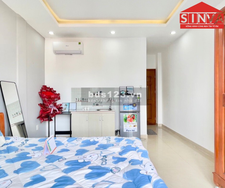 Cho thuê phòng ban công full nội thất tại Tân Quy, Quận 7