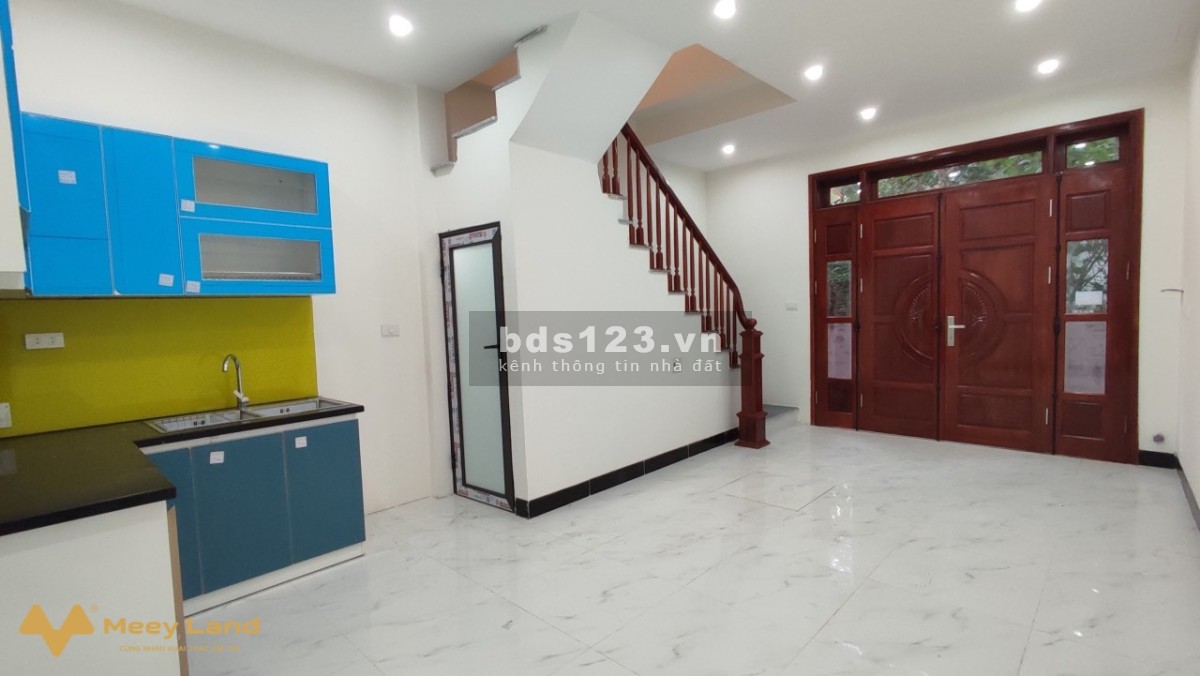 Bán nhà mới ở luôn đón tết 40m2 giá rẻ 4.7 tỷ, tại Nghi Tàm