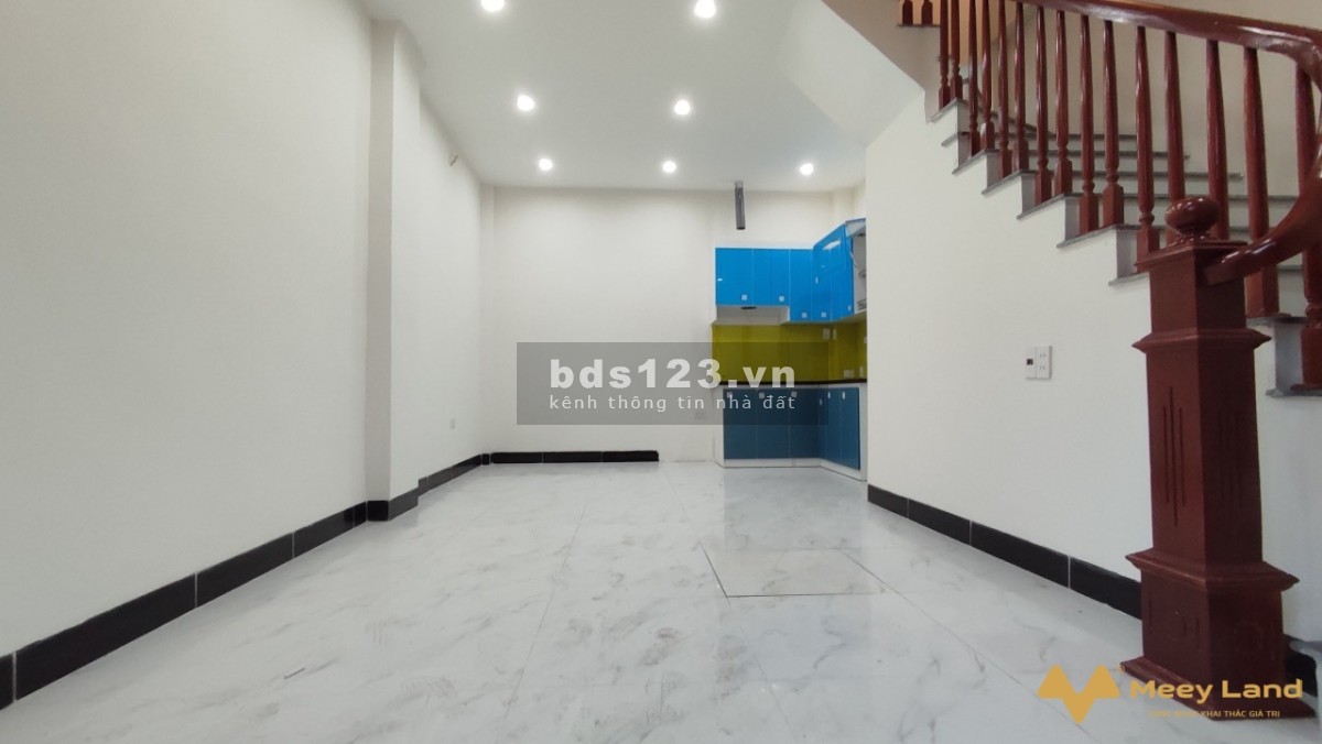 Bán nhà mới ở luôn đón tết 40m2 giá rẻ 4.7 tỷ, tại Nghi Tàm