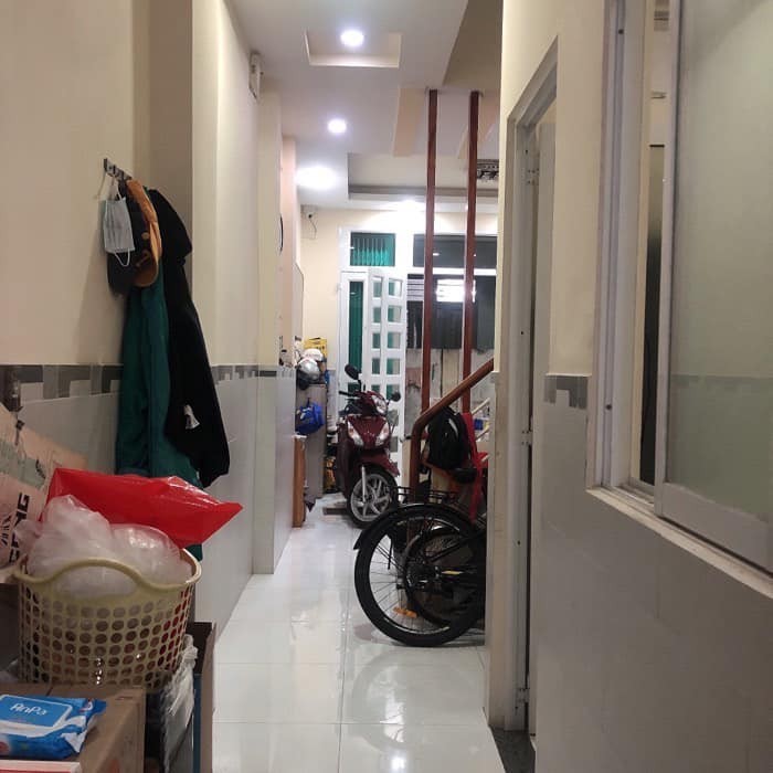 Cần Bán Gấp Căn Nhà, Cách Mang Tháng 8 Phường 11 Quận 3, nhinh 5 ty
