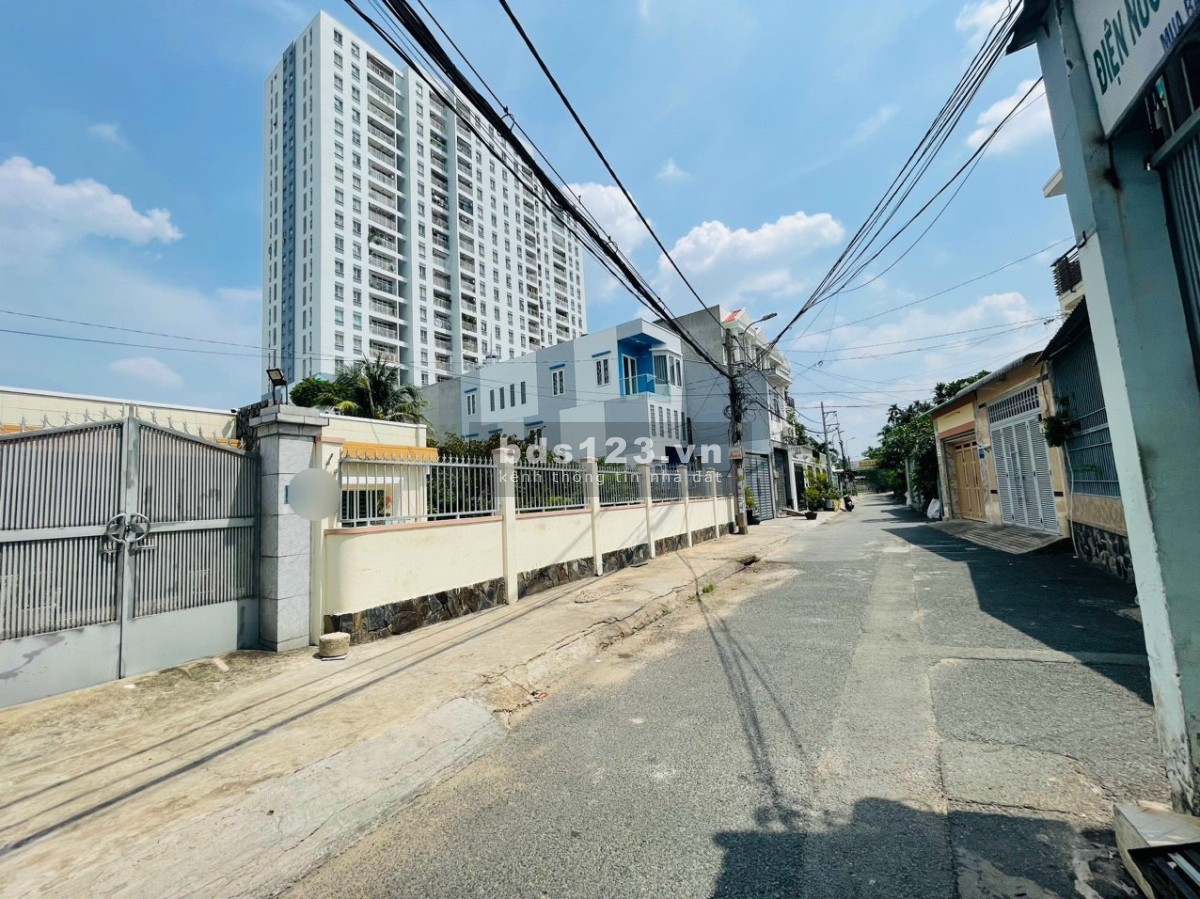 Đất đẹp trung tâm Chợ Thủ Đức - Xây Căn hộ dịch vụ/ Biệt thự lý tưởng - 230m2 Đường nhựa 8m tới nơi
