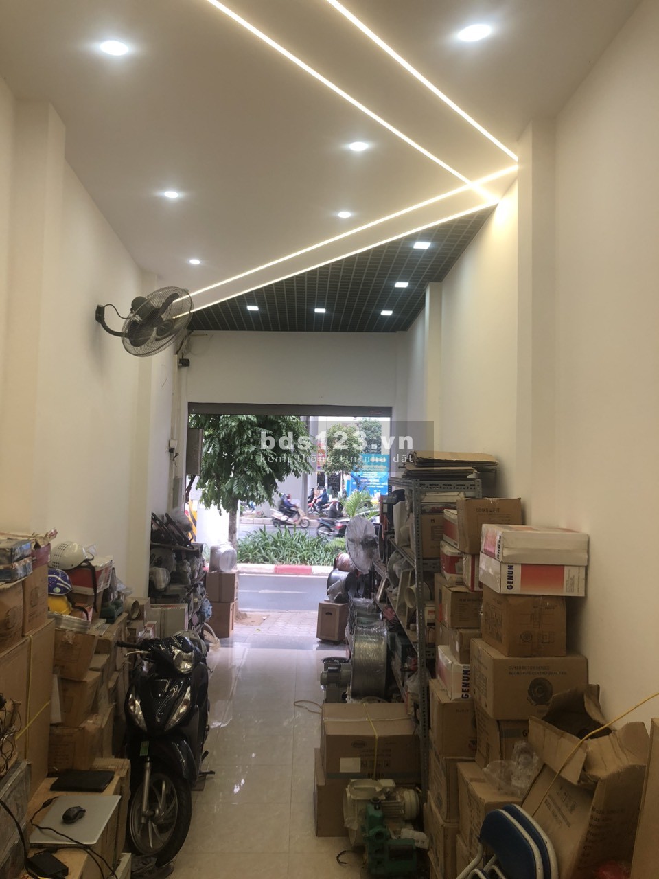 Giảm giá 30% cho thuê MBKD cửa hàng 38m2 mặt tiền 4m cực đẹp tại Trường Chinh