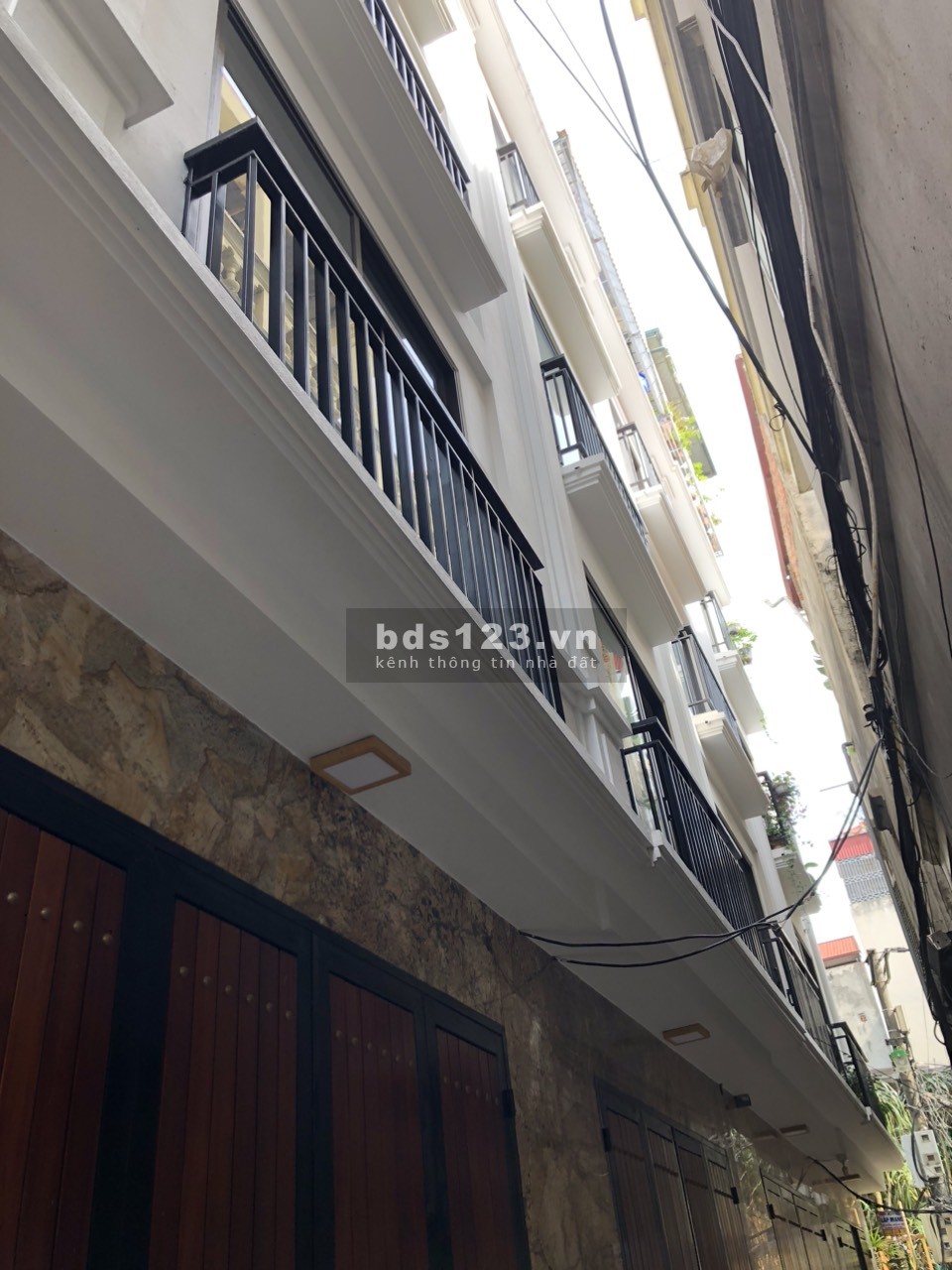 Bán nhà ngõ 34 Tứ Liên gần ô tô, rất thoáng, hiện đại 45m2, 5 tỷ