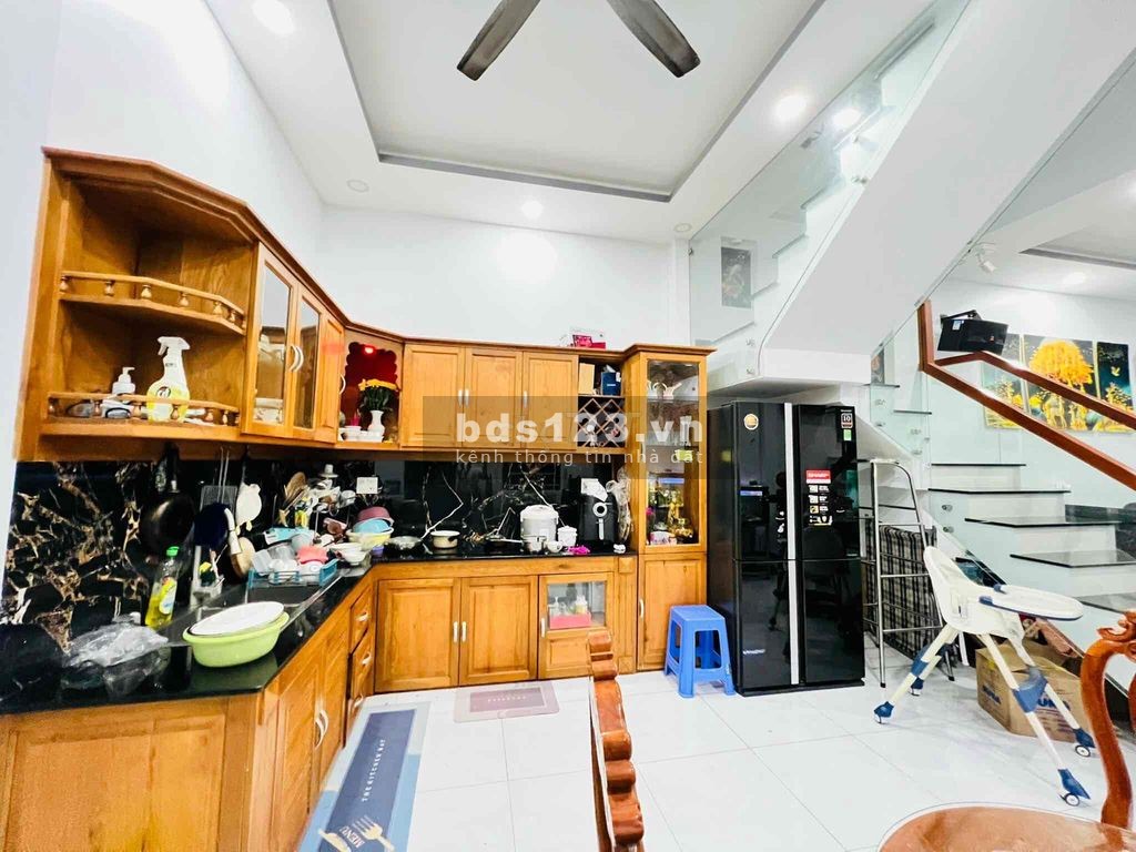 Bán gấp trước Tết. Nhà chính chủ Hiện đại 2 Tầng, góc 2 mặt tiền Trường Thọ - 77m2 - 4,2 tỷ