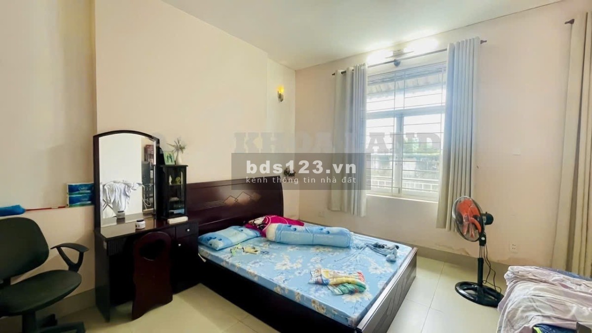 Giá tốt- Nhà đẹp 1 Trệt 1 Lầu- dân trí cao- đường 6m- Gần Đại học Ngân hàng Thủ Đức- 81m2 hiếm.