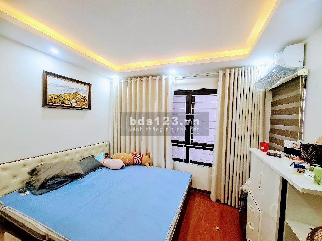 Nhà mới đón Tết, view Hồ Linh Đàm, 50m2 x 4 tầng, 3 ngủ, giá 4,98 tỷ