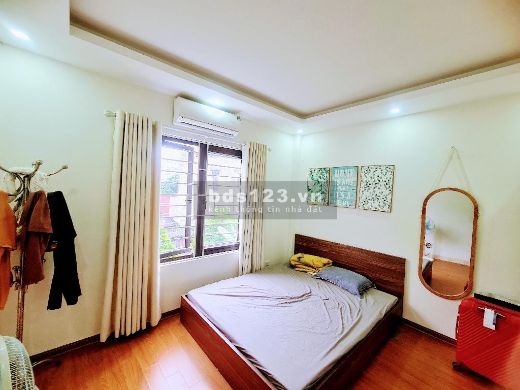 Nhà mới đón Tết, view Hồ Linh Đàm, 50m2 x 4 tầng, 3 ngủ, giá 4,98 tỷ