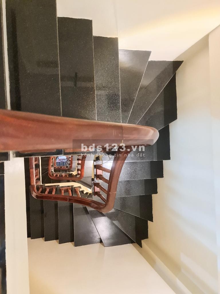 Nhà mới đón Tết, view Hồ Linh Đàm, 50m2 x 4 tầng, 3 ngủ, giá 4,98 tỷ