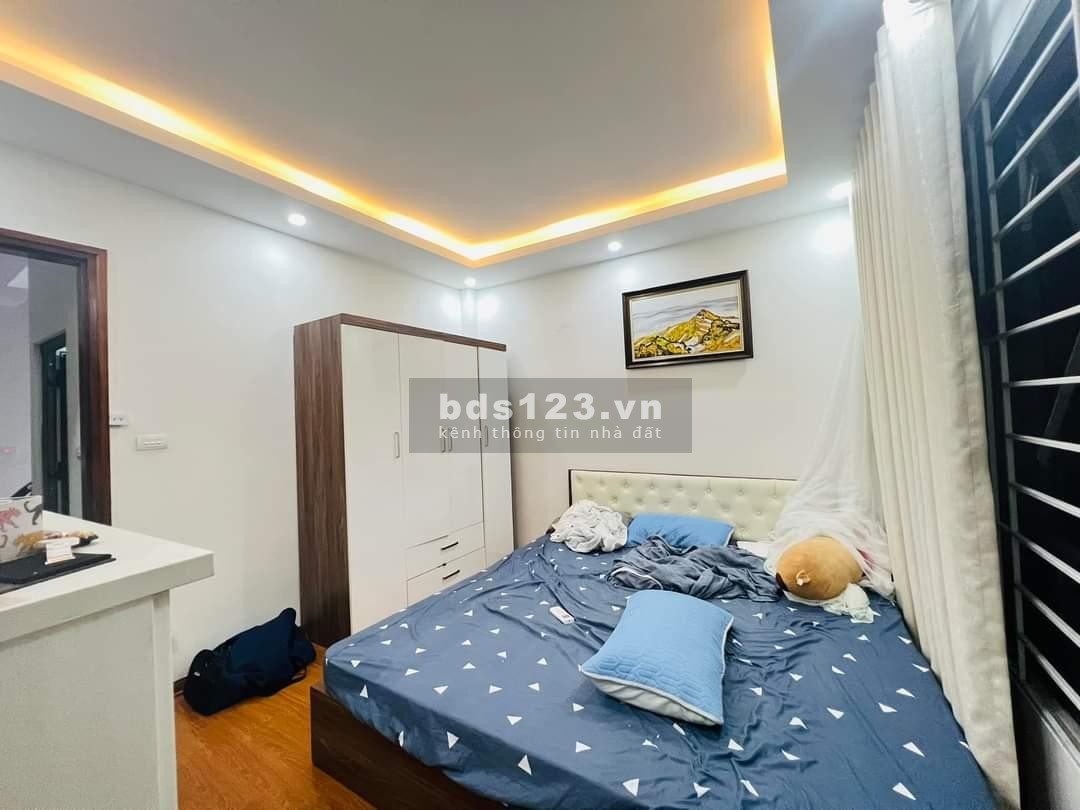 Nhà mới đón Tết, view Hồ Linh Đàm, 50m2 x 4 tầng, 3 ngủ, giá 4,98 tỷ