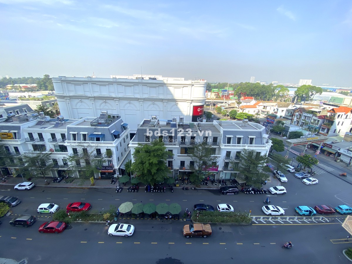 Charm Plaza Vincom Dĩ An căn hộ 1PN Full nội thất, sổ hồng riêng