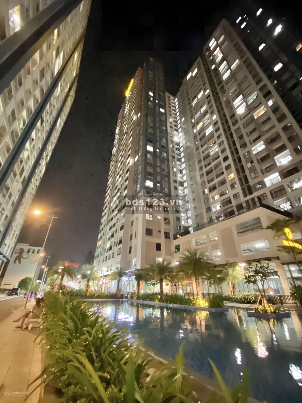 Charm Plaza Vincom Dĩ An căn hộ 1PN Full nội thất, sổ hồng riêng