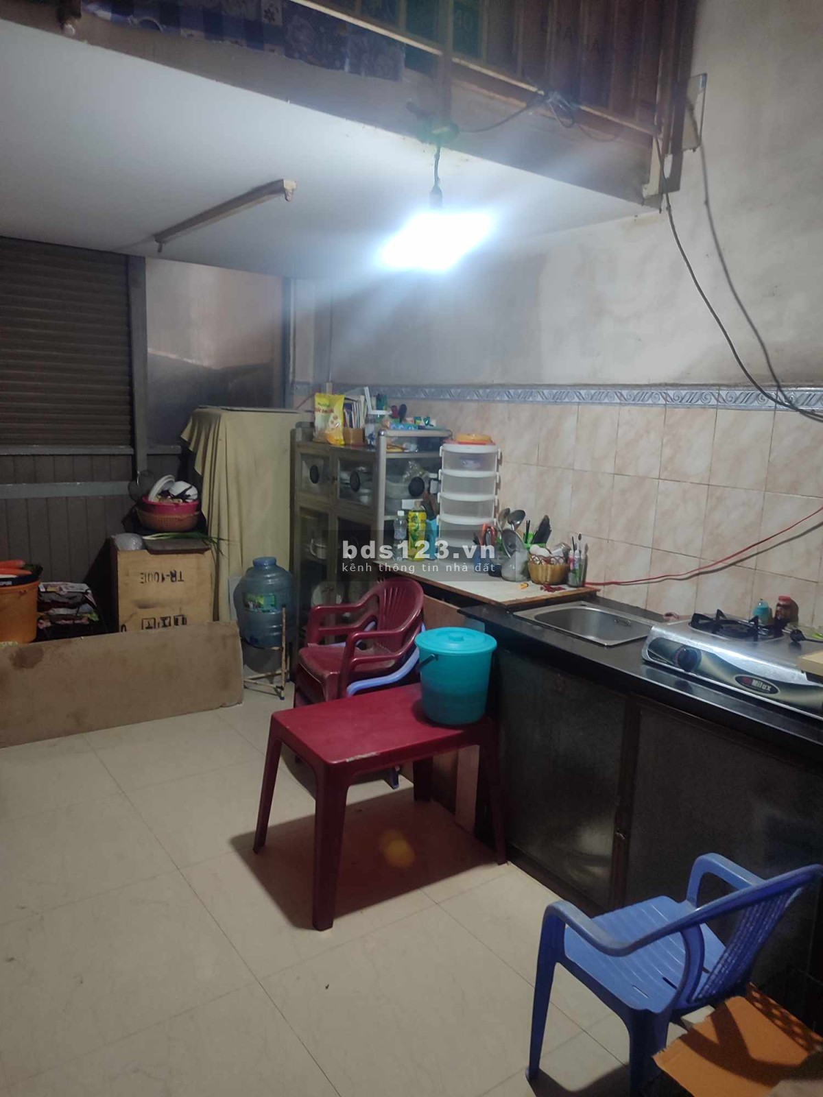 Cho thuê tầng trệt nhà dt 5*20