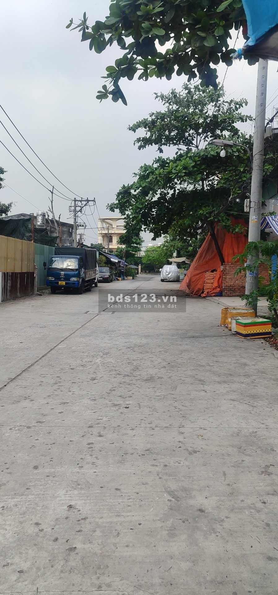 Cho thuê tầng trệt nhà dt 5*20