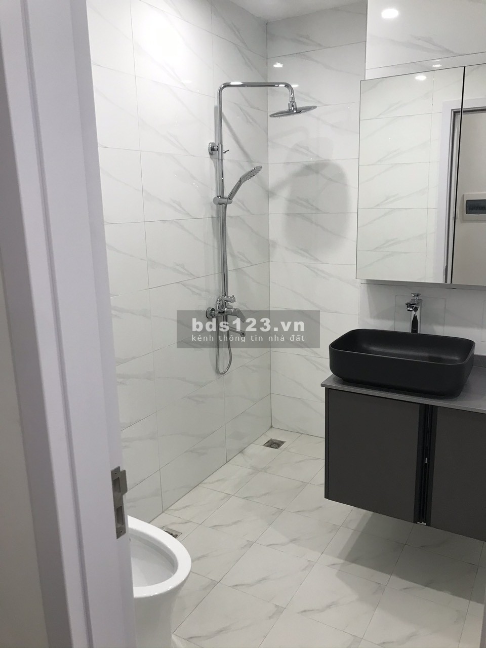 Giảm giá sâu chỉ 5,x tỷ căn Shophouse 4 tầng đã hoàn thiện nội thất
