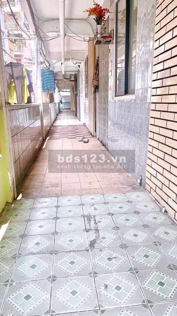 Bán nhà chung cư Nguyễn Thiện Thuật, ngay khu ẩm thực, giao thông thuận lợi, 3.5m x 12m, nhỉnh 2 tỉ.