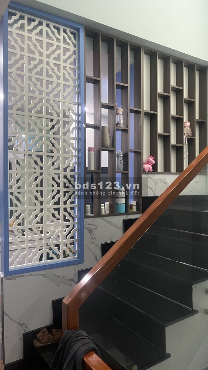 Chính chủ cần bán căn nhà MT đường Hồng Bàng mới xây 3 lầu diện tích 72m2 Giá 18.5 tỷ