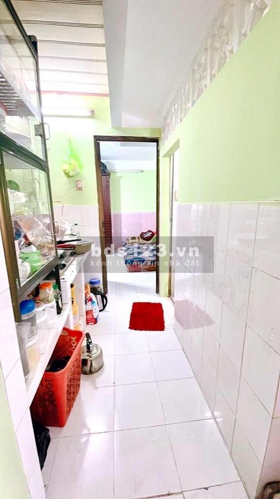 Bán nhà chung cư Nguyễn Thiện Thuật, ngay khu ẩm thực, giao thông thuận lợi, 3.5m x 12m, nhỉnh 2 tỉ.