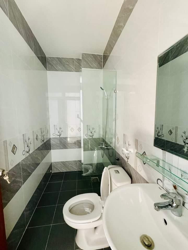 Nhà mới vào ở ngay, Lý Thường Kiệt, Tân Bình, 50M2, 4X12, 3 tầng, nhỉnh 6 tỷ