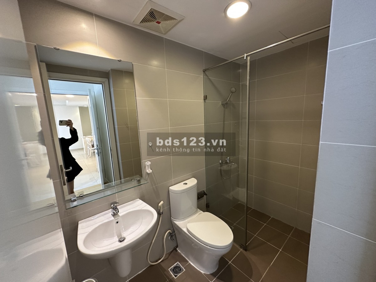 Giá cực rẻ! Cho thuê căn Masteri Thảo Điền 2 phòng ngủ, đầy đủ nội thất chỉ 16 triệu.
