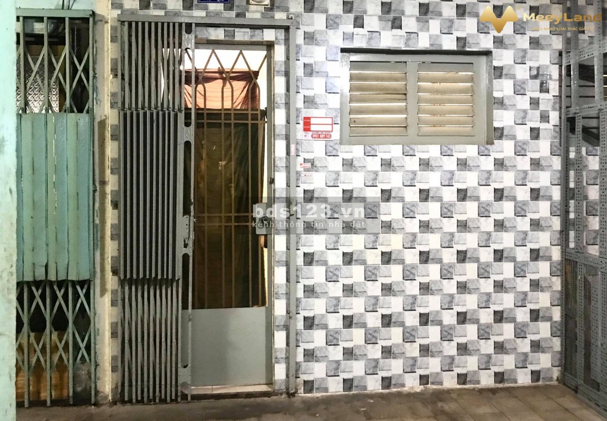 Chính chủ bán nhà lầu 1 quận 5 (căn góc)
