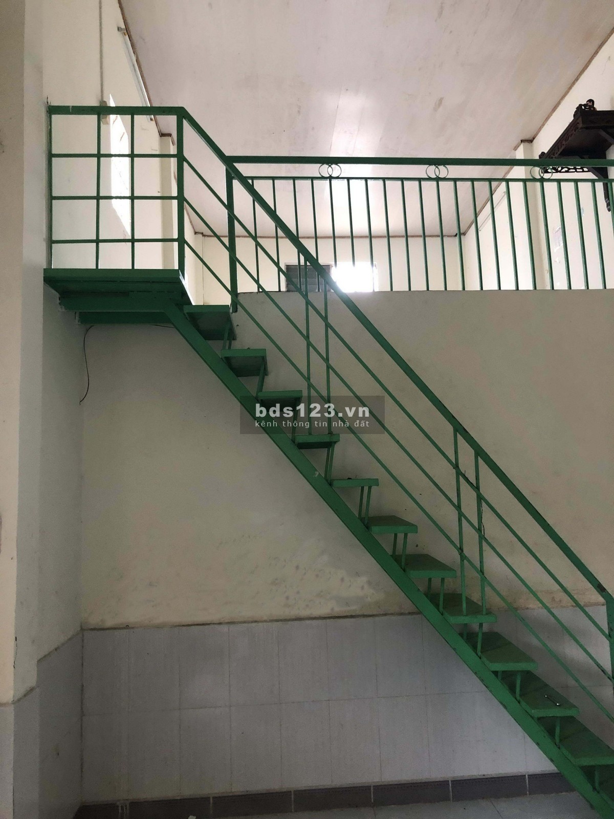 Chính chủ cho thuê nhà và đất hẻm sắt P28 Q Bình Thạnh. Giá 5 triệu/Tháng.